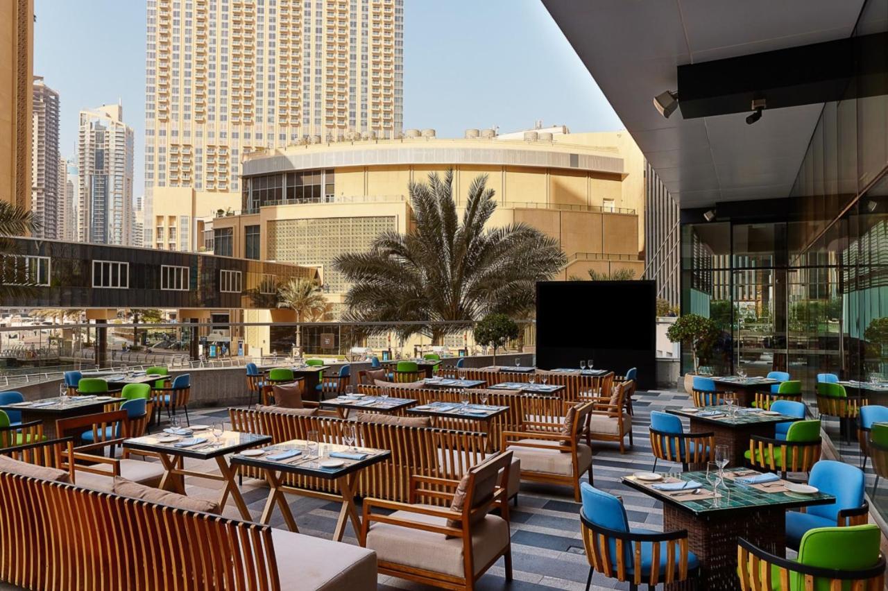 Crowne Plaza Dubai Marina By Ihg Hotel Bagian luar foto The Address Lounge at Dubai International Airport