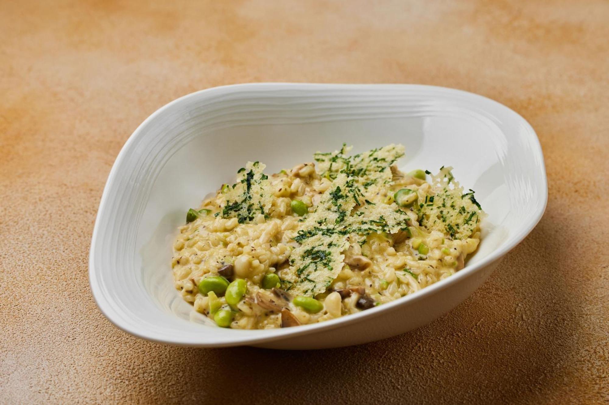 Crowne Plaza Dubai Marina By Ihg Hotel Bagian luar foto A bowl of risotto