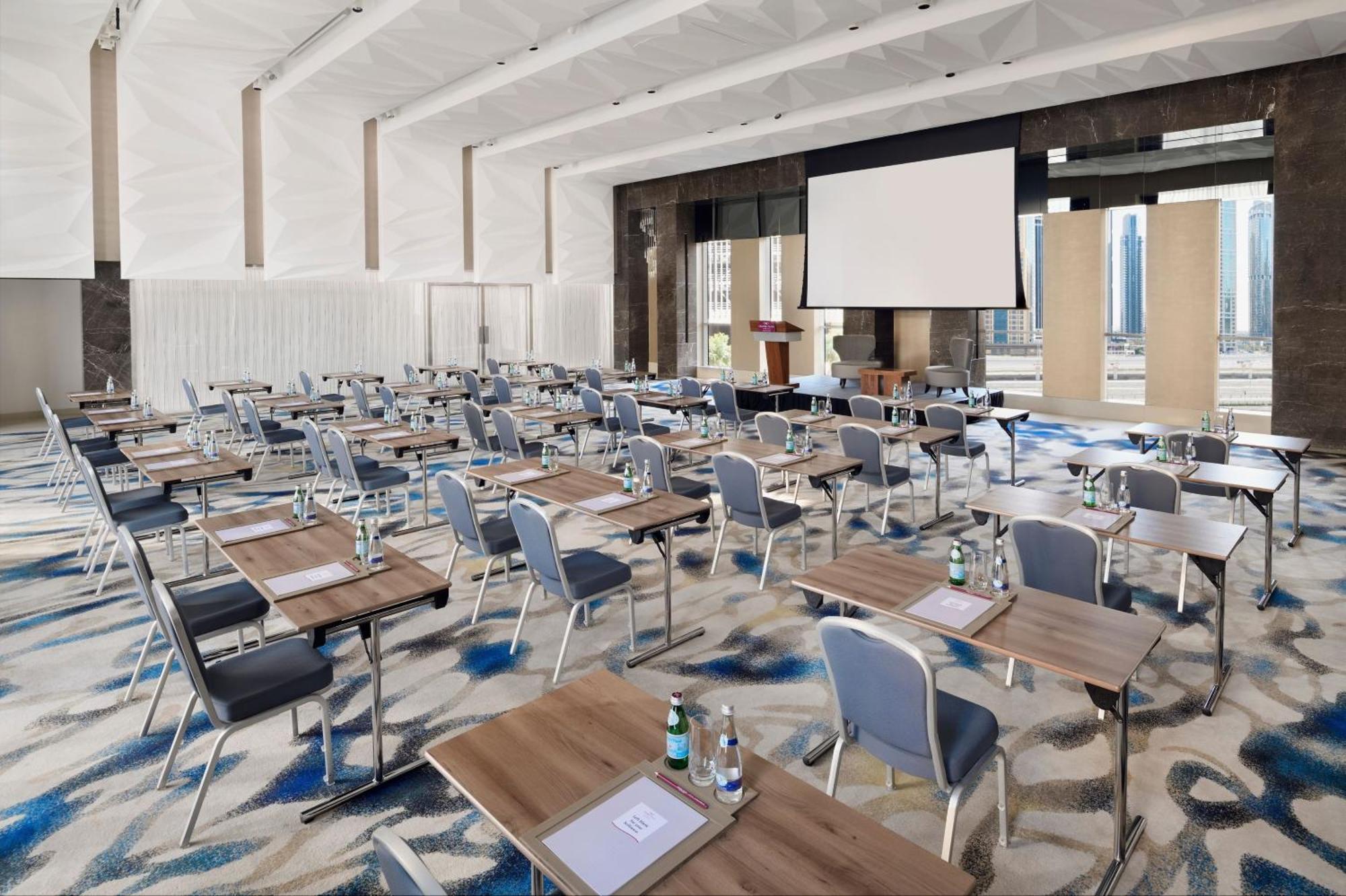 Crowne Plaza Dubai Marina By Ihg Hotel Bagian luar foto Meeting room