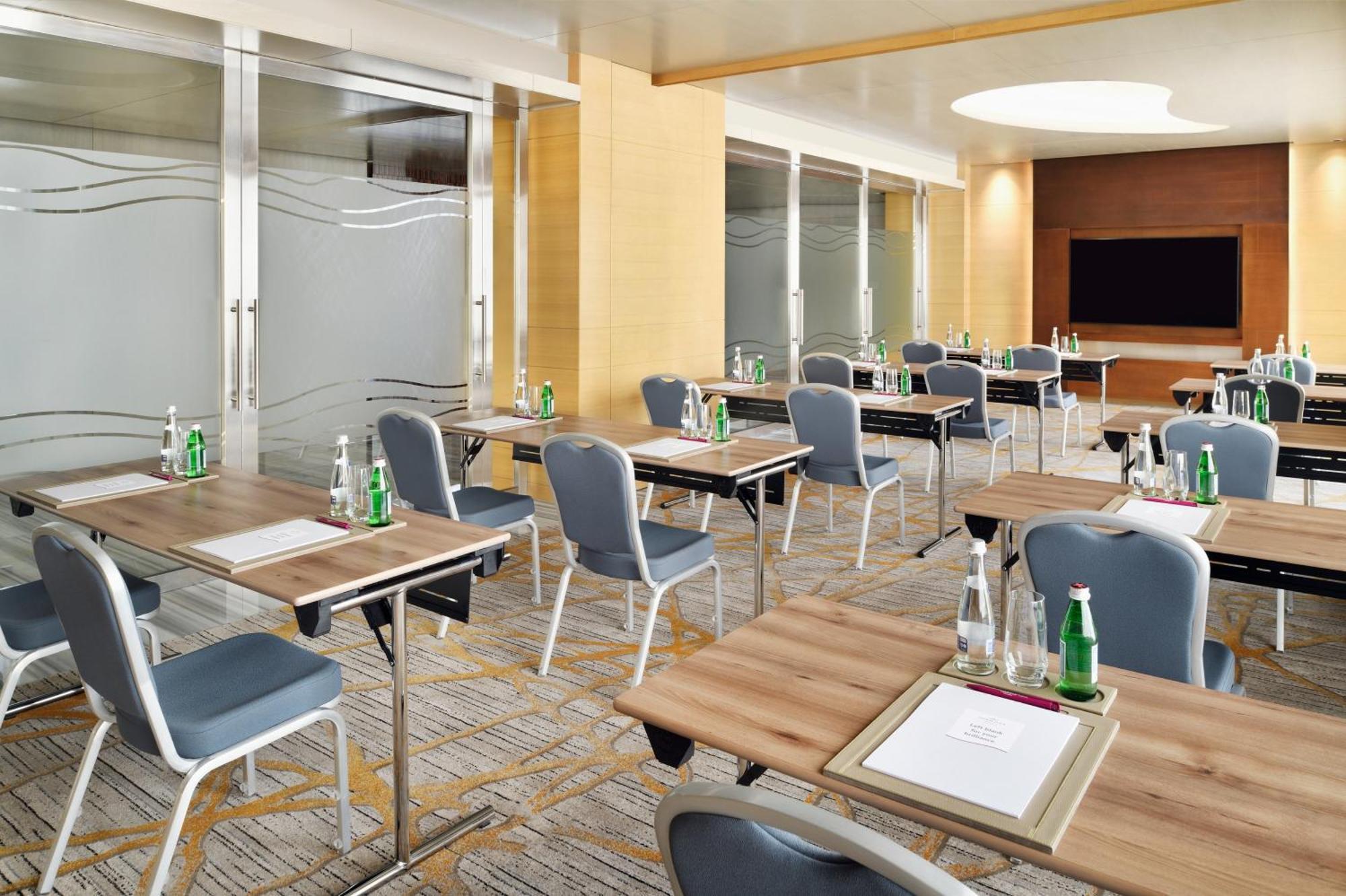 Crowne Plaza Dubai Marina By Ihg Hotel Bagian luar foto Meeting room