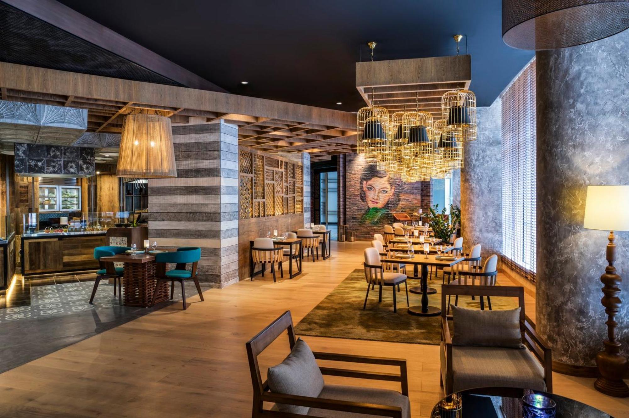 Crowne Plaza Dubai Marina By Ihg Hotel Bagian luar foto The restaurant